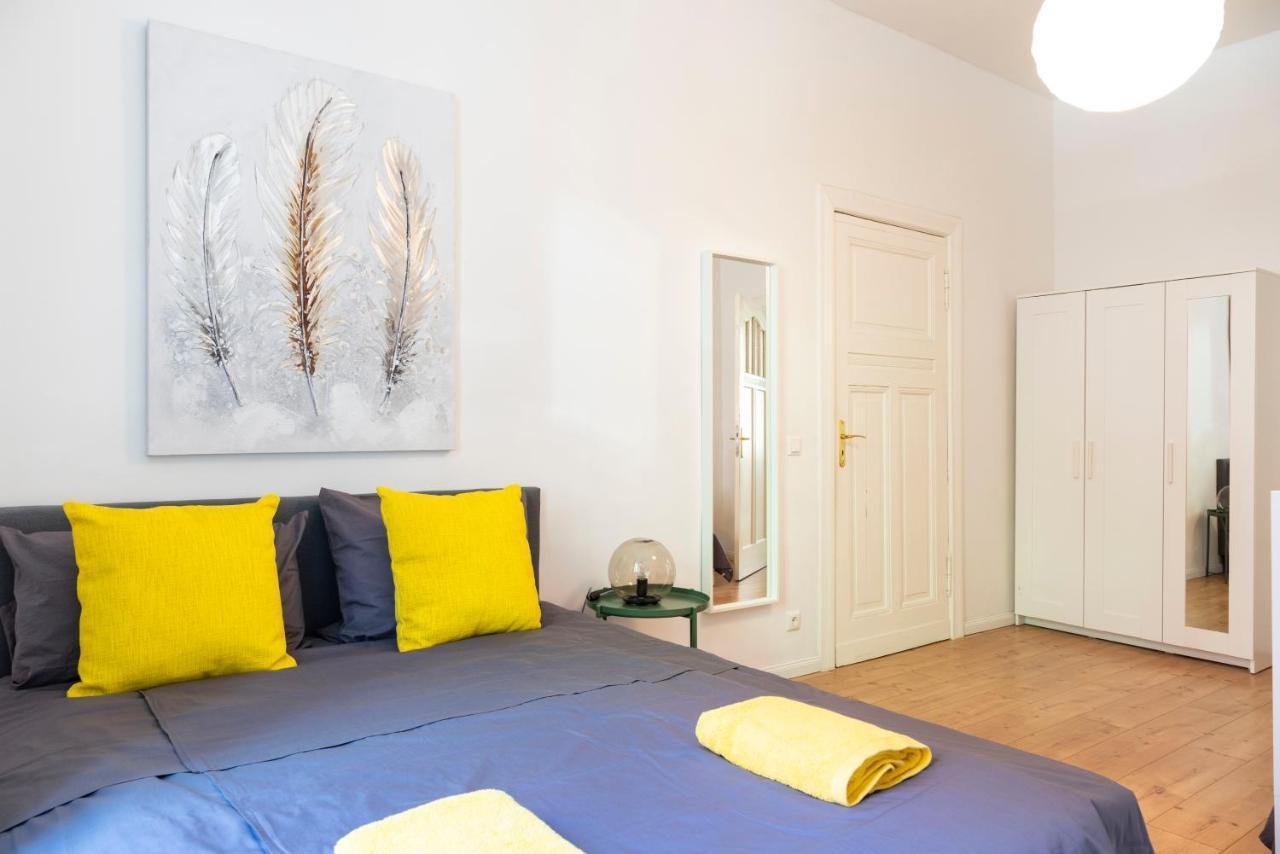 Freshly Renovated 2Br&Lr+Walk-In Rainshower Berlim Exterior foto