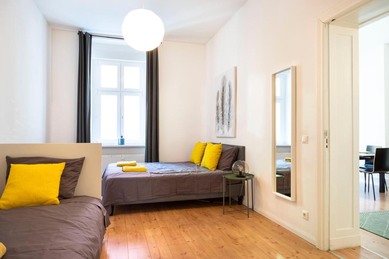 Freshly Renovated 2Br&Lr+Walk-In Rainshower Berlim Exterior foto