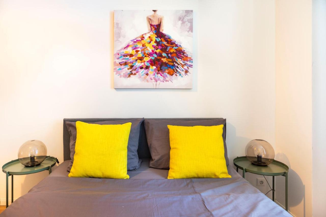 Freshly Renovated 2Br&Lr+Walk-In Rainshower Berlim Exterior foto