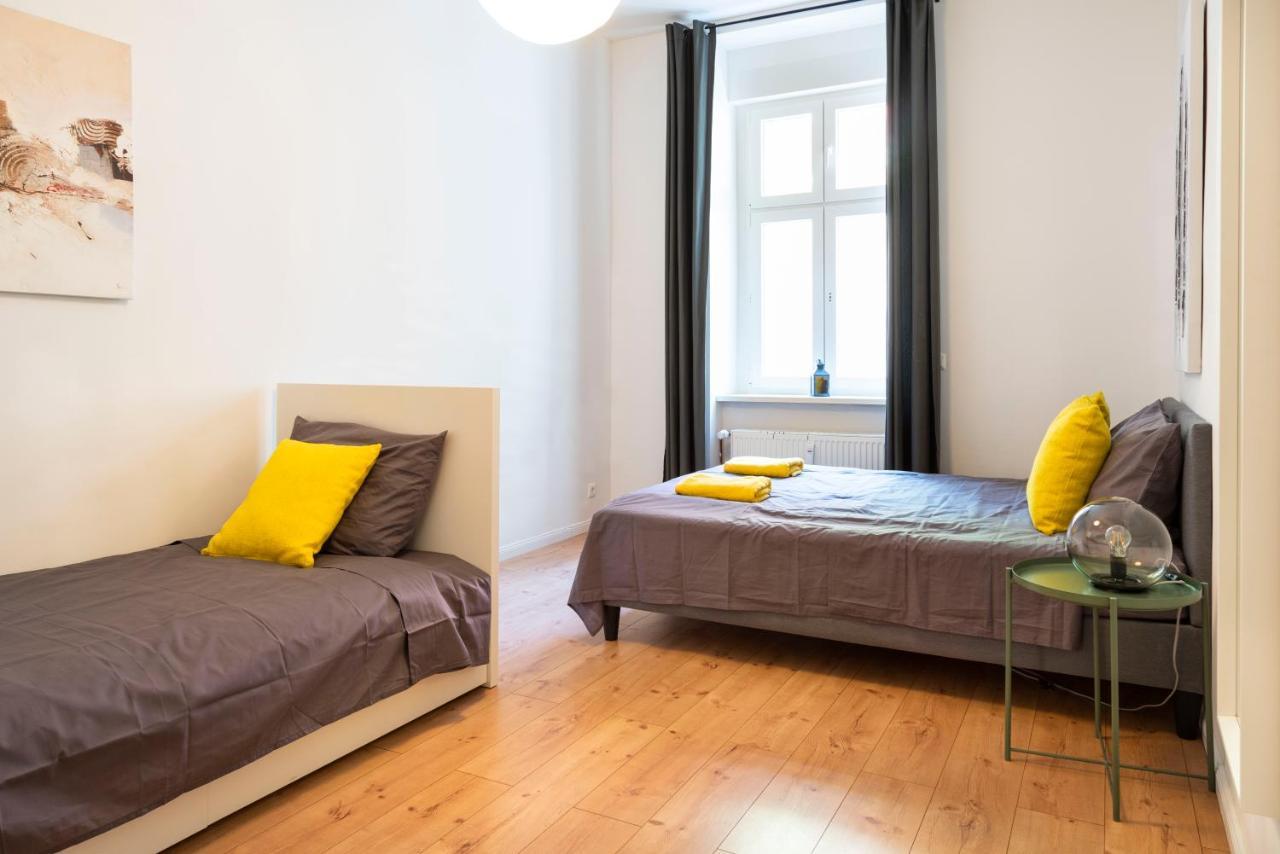 Freshly Renovated 2Br&Lr+Walk-In Rainshower Berlim Exterior foto